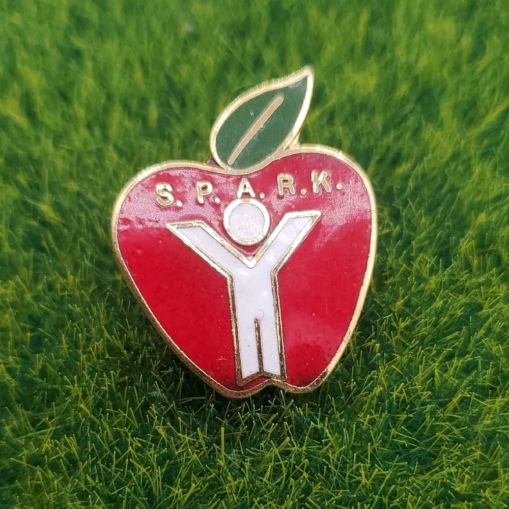 Red SPARK Apple‎ Pin B448